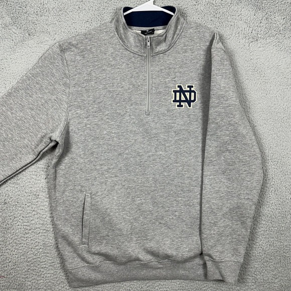 NEW Notre Dame Fighting Irish Colosseum Mens XL Sweatshirt Quarter Zip Gray Logo